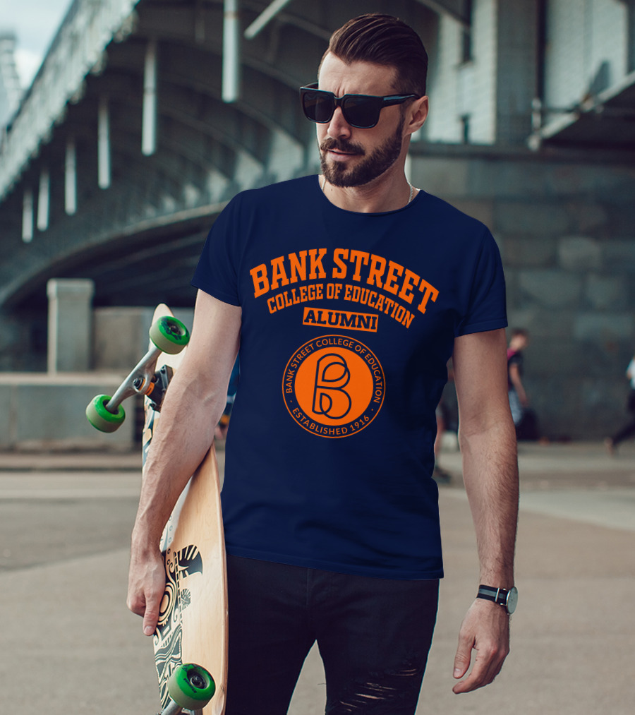 Bank Street College Of Education Alumni Established 1916 T-Shirt