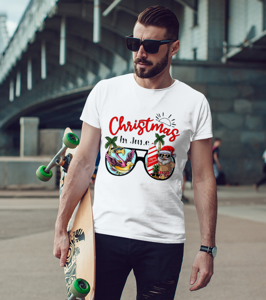 Christmas In June Sunglasses Santa Flamingo Merry Christmas Summer Vacation T-Shirt