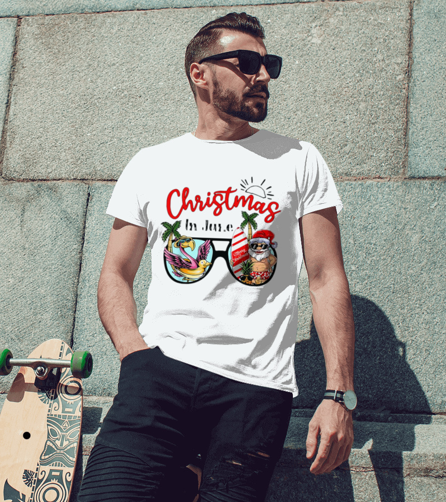 Christmas In June Sunglasses Santa Flamingo Merry Christmas Summer Vacation T-Shirt