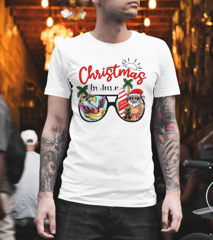 Christmas in June Sunglasses Santa Flamingo Merry Christmas Summer Vacation T-Shirt