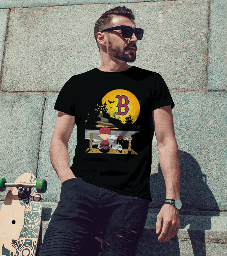 Snoopy And Charlie Brown Boston Red Sox Halloween Moon Scene T-Shirt