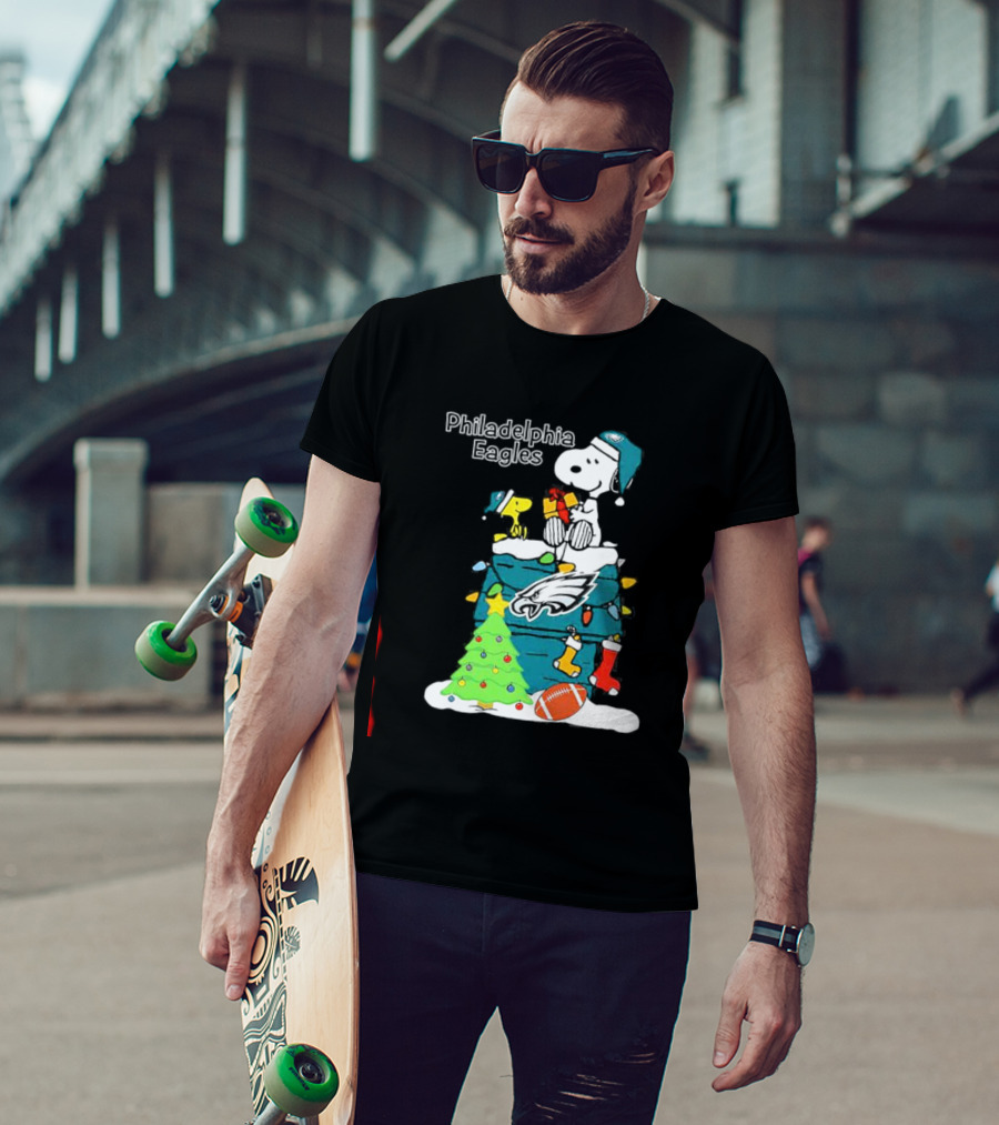 Philadelphia Eagles Christmas Snoopy With Woodstock And Football T-Shirt