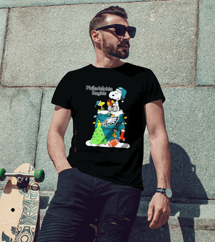 Philadelphia Eagles Christmas Snoopy With Woodstock And Football T-Shirt