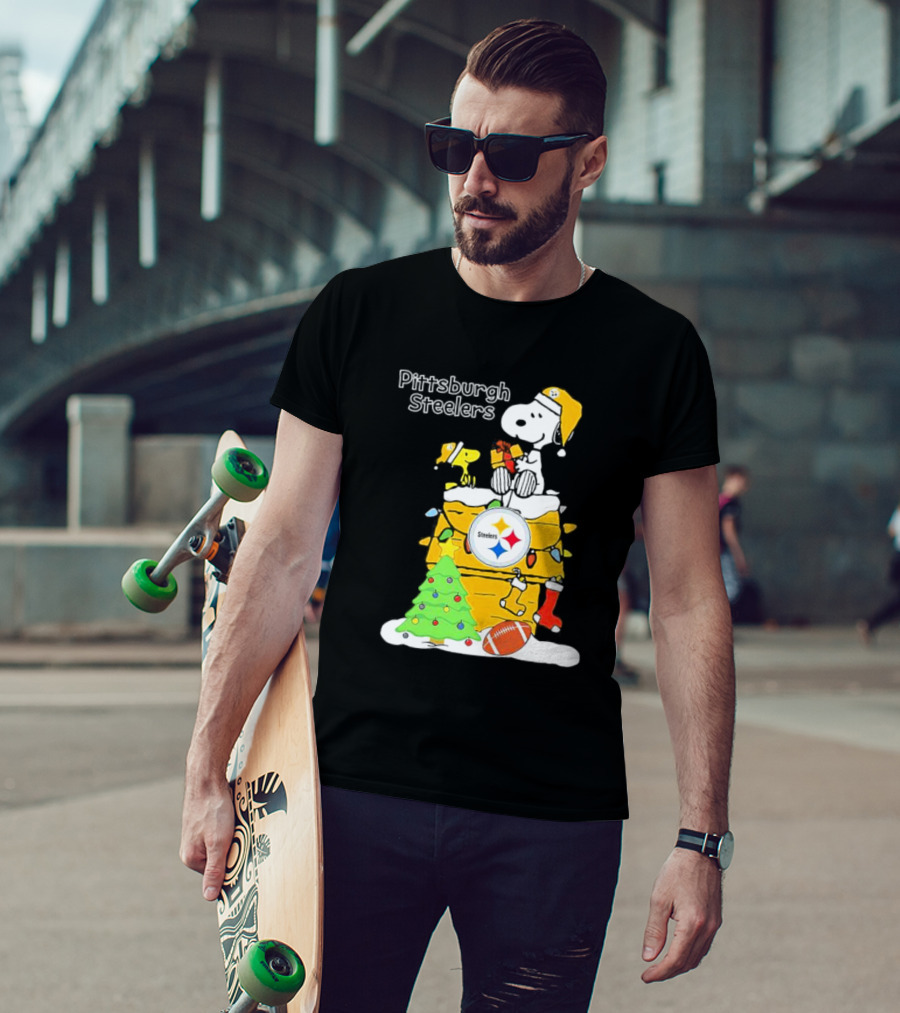 Pittsburgh Steelers Christmas Snoopy Rooftop Holiday Scene T-Shirt