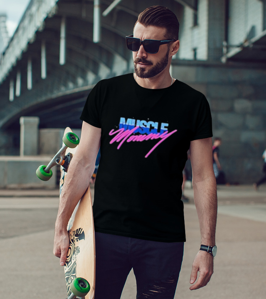 Muscle Mommy Retro Aesthetic 80s Style Vaporwave T-Shirt