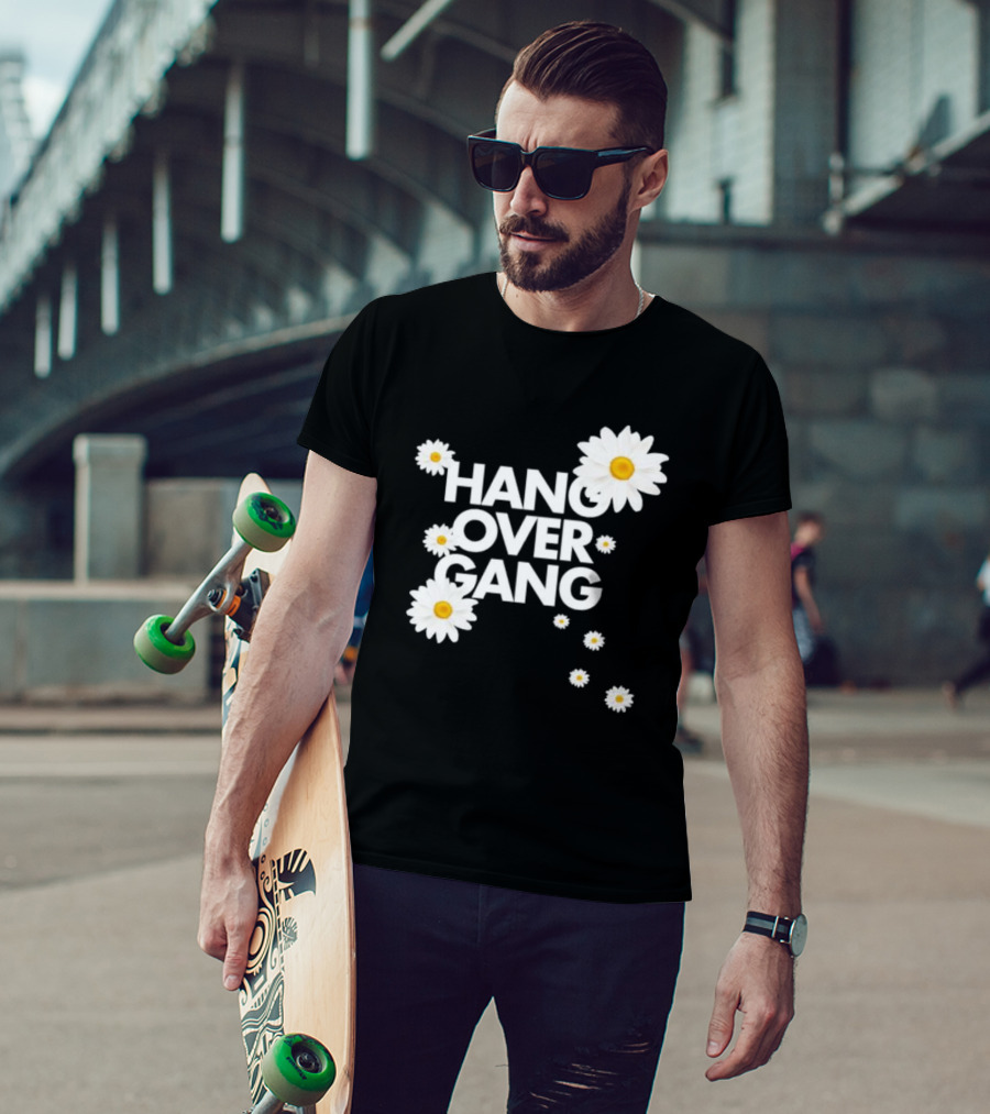 Hang Over Gang Daisy Flowers Vibrant White Blooms T-Shirt