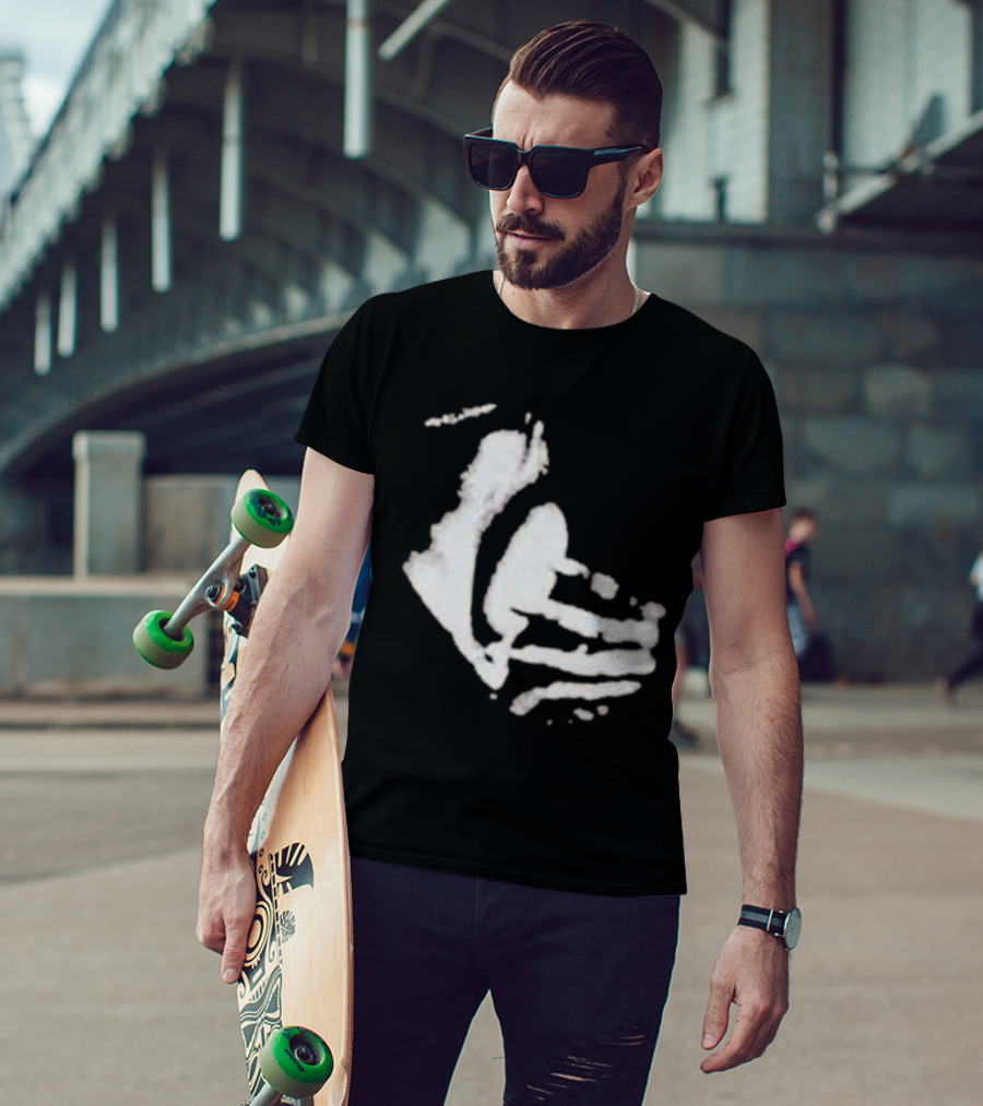 Portal Camila Brasil I Luv It Photo Optical Illusion Black And White Hand Face T-Shirt