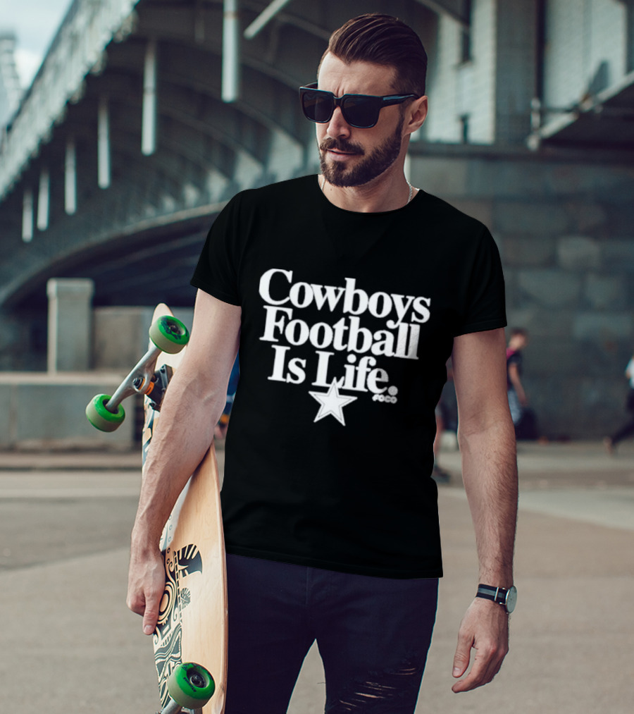 Calvin Watkins Cowboys Football Is Life Star Foco T-Shirt