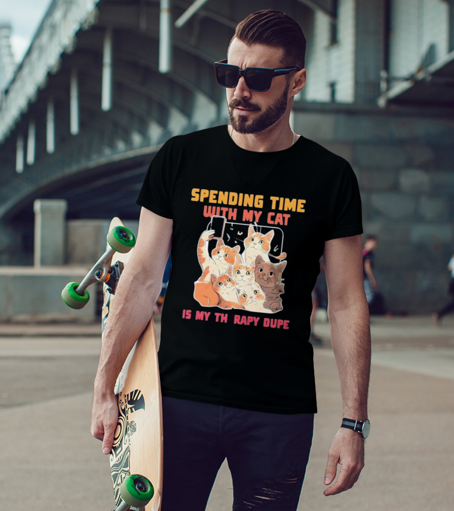 Spending Time With My Cat Is My Therapy Dupe Vintage Cats Taking Selfie T-Shirt