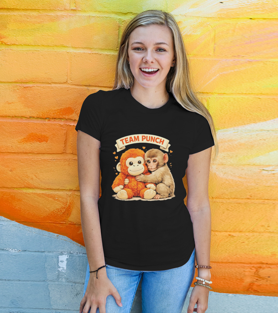 Team Punch Cute Baby Monkey Hugging Orange Plush Toy Charming Japanese Style Hearts T-Shirt