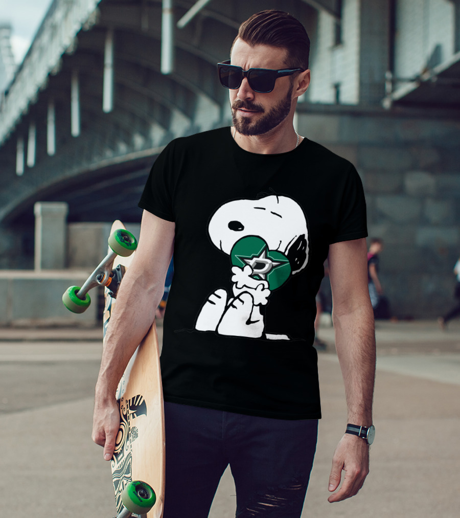 Snoopy Dallas Stars Hugging Nhl Hockey T-Shirt