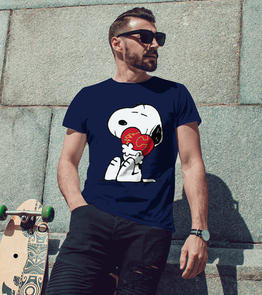 Snoopy Hugging Calgary Flames Heart T-Shirt