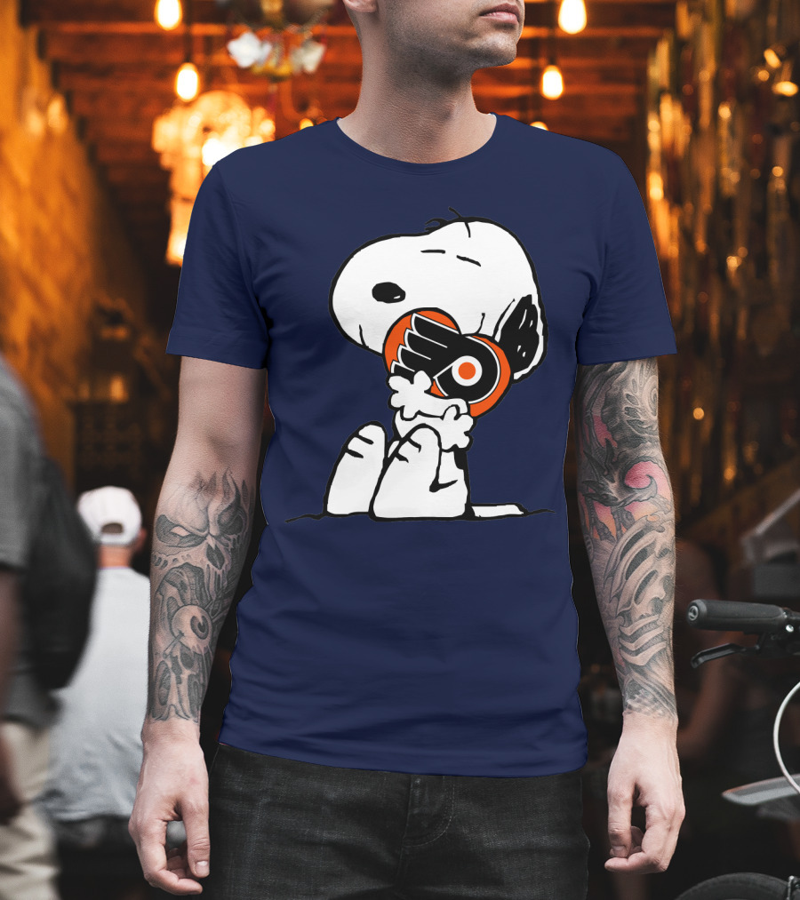 Snoopy Holding Philadelphia Flyers T-Shirt