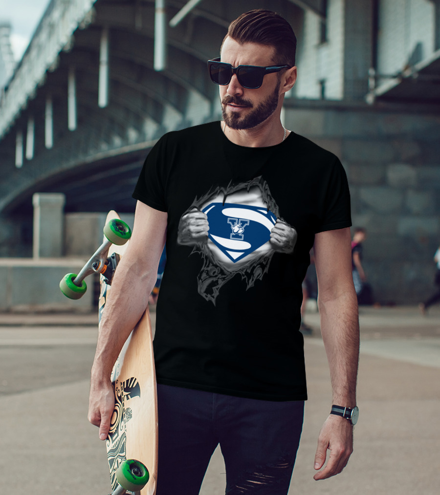 Yale Bulldogs Superman Logo Style T-Shirt