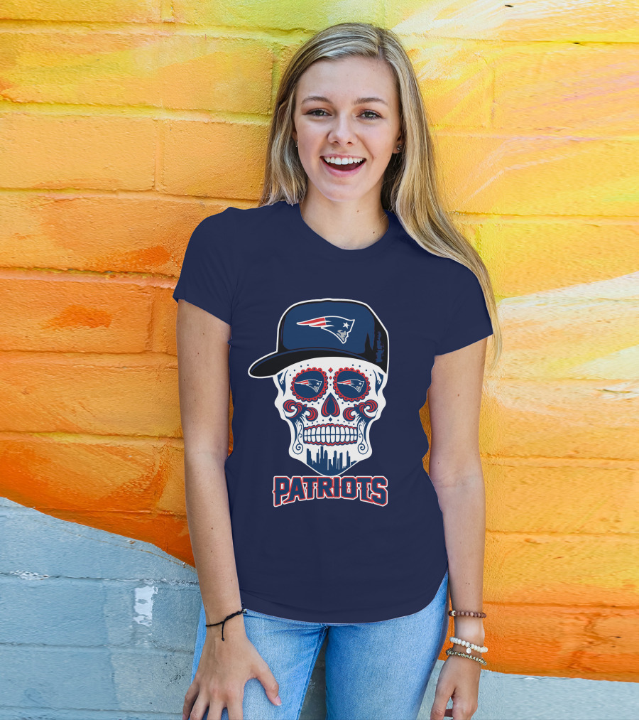 Patriots Skull Logo With Hat And City Skyline T-Shirt