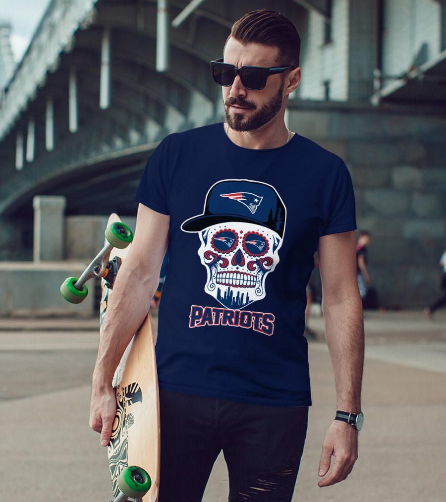 Patriots Skull Logo With Hat And City Skyline T-Shirt