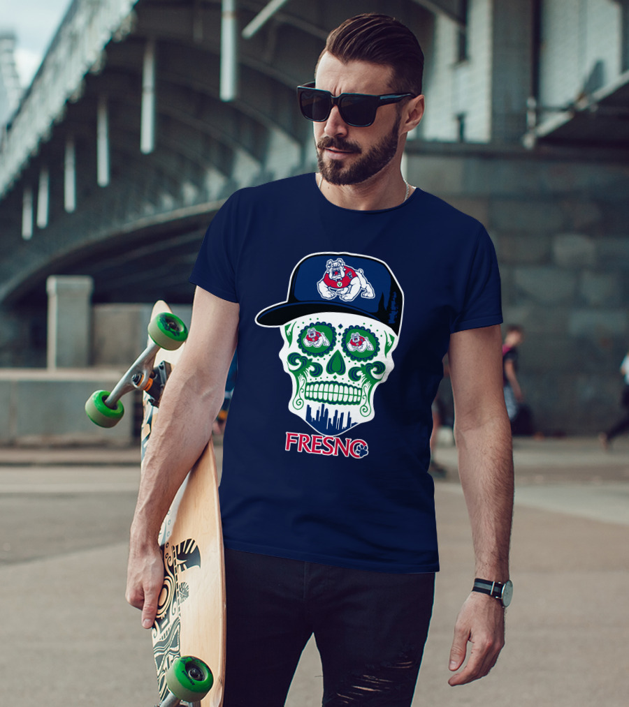 Fresno State Bulldogs Skull Artwork With Bulldog Hat And City Skyline T-Shirt