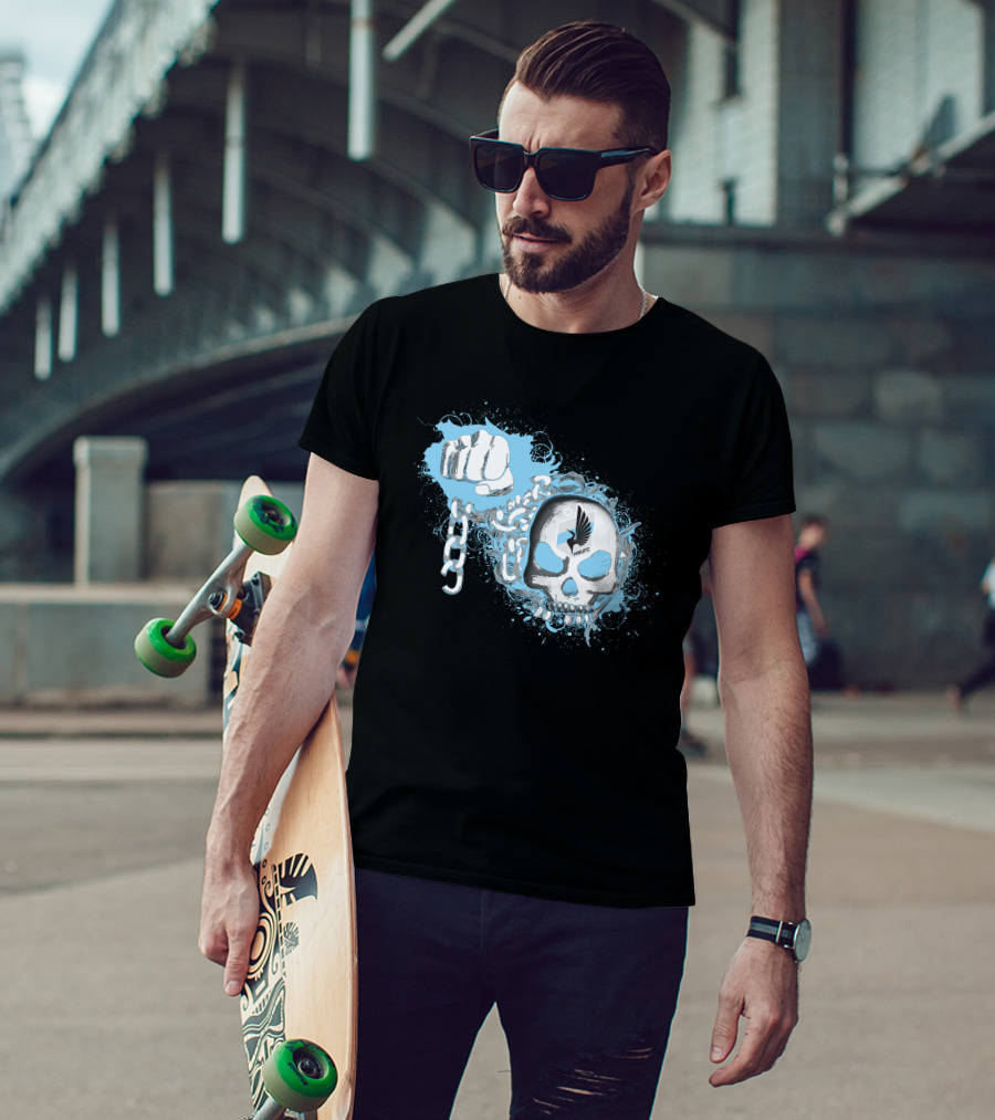 Fist Breaking Chains With Skull And Minnesota United Fc T-Shirt