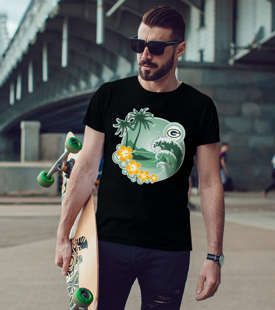 Green Bay Packers Tropical Wave Holiday Scene T-Shirt