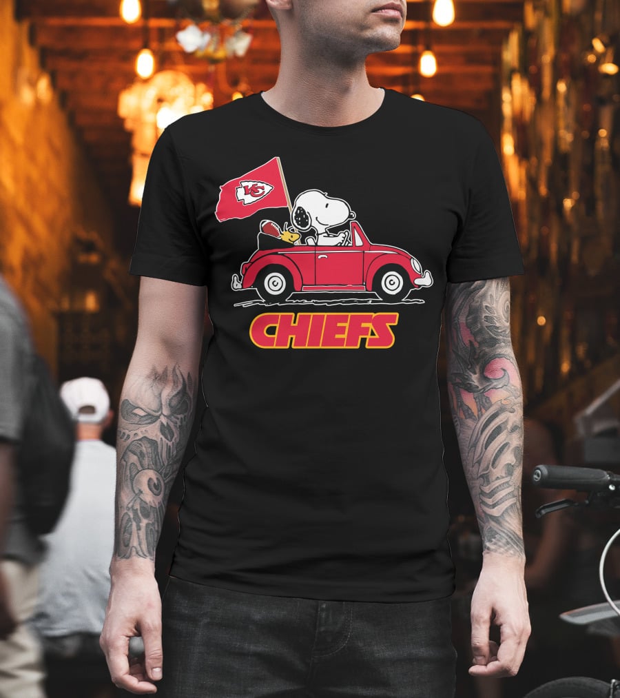 Chiefs Snoopy Driving With Kansas City Flag T-Shirt