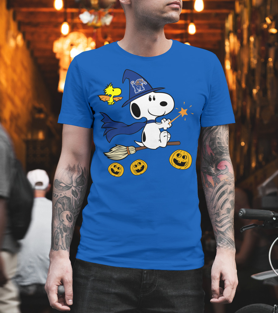 Snoopy And Woodstock Flying Witch With Memphis Tigers Hat And Happy Halloween Pumpkins T-Shirt