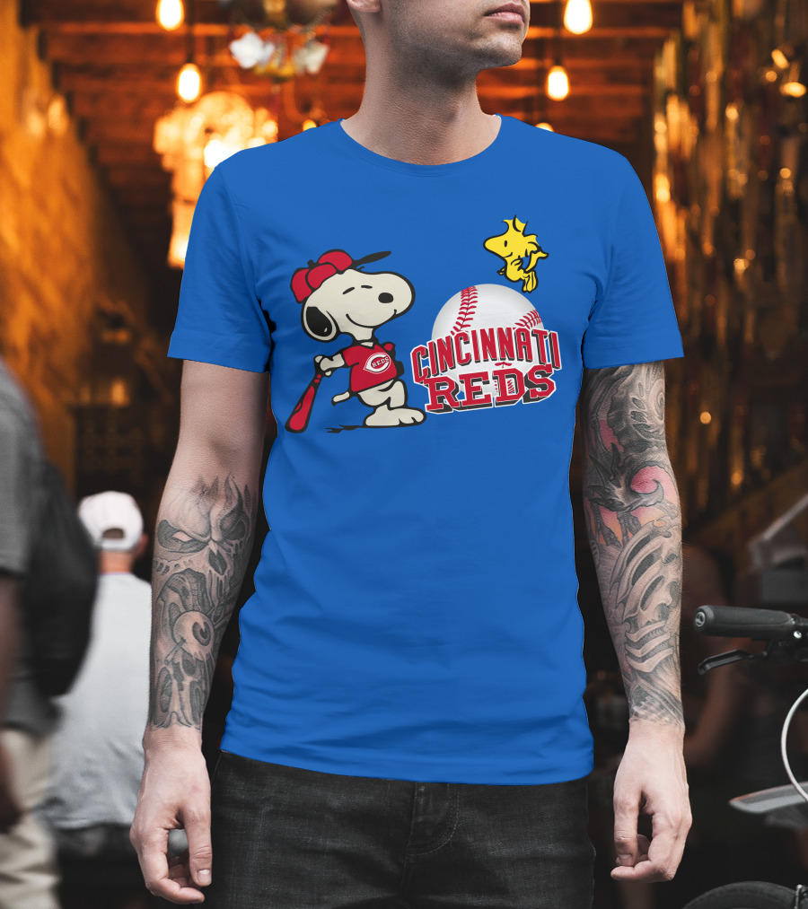 Cincinnati Reds Snoopy Woodstock Baseball T-Shirt