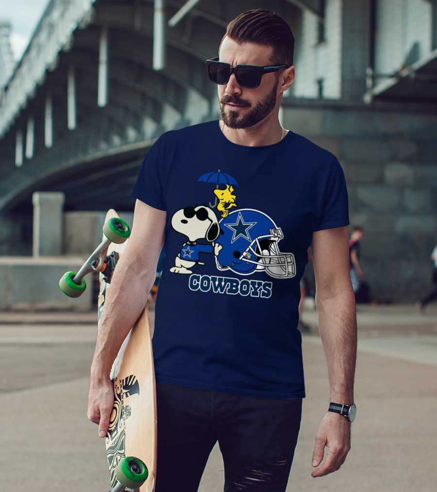 Dallas Cowboys Snoopy Woodstock Holiday Helmet T-Shirt