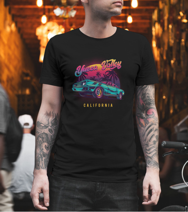 Yucca Valley California Retro Vintage Car with Palm Trees and Sunset T-Shirt Yucca Valley California Retro Vintage Car with Palm Trees and Sunset T-Shirt