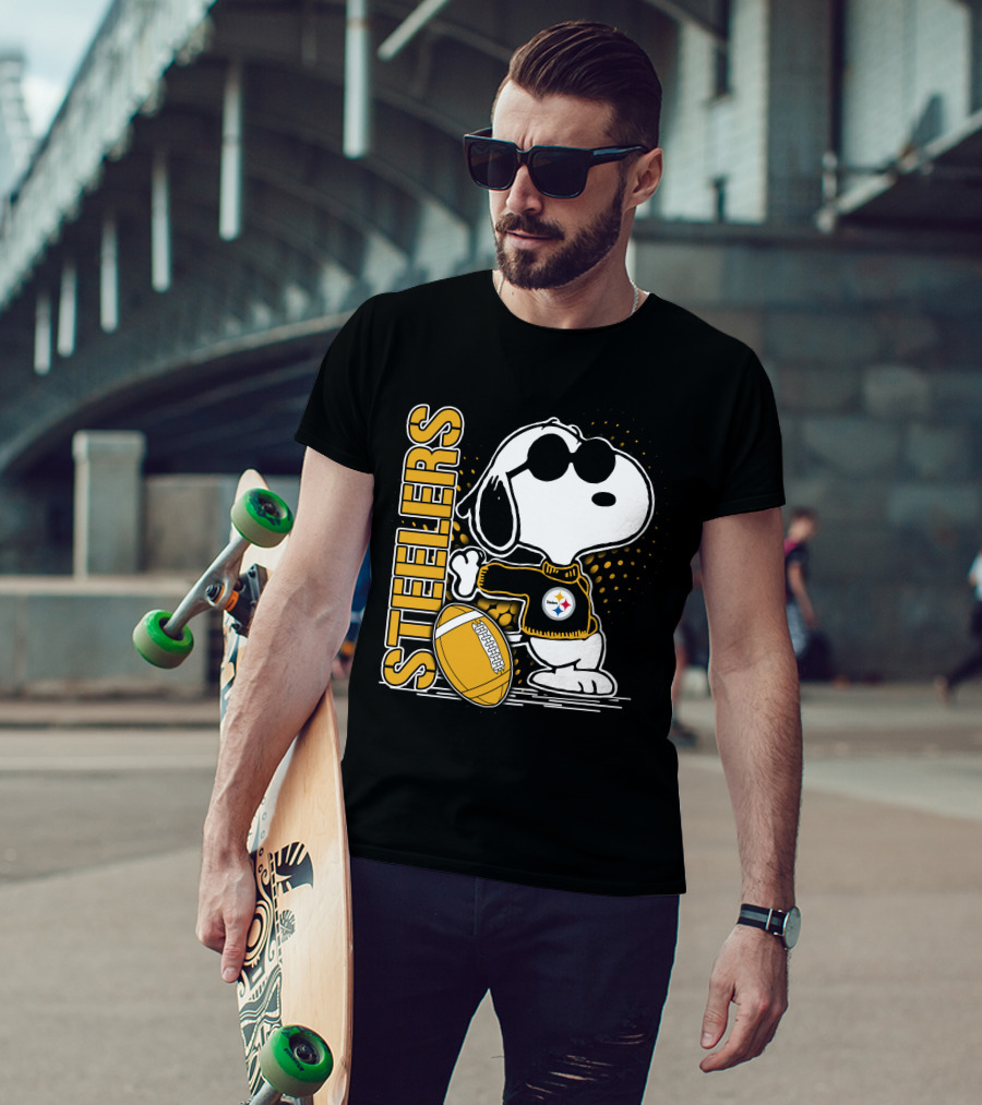 Steelers Snoopy Football Team T-Shirt