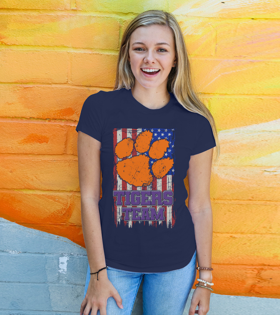 Clemson Tigers Team American Flag Paw Print T-Shirt