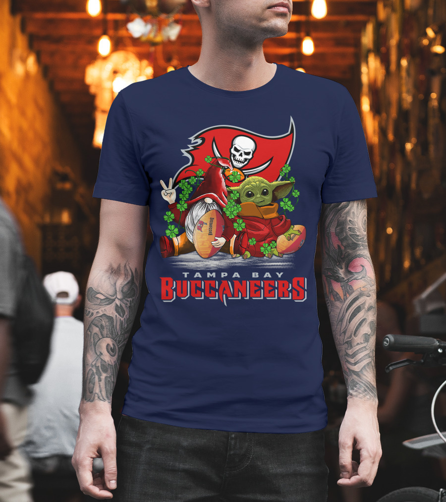 Tampa Bay Buccaneers Gnome And Baby Alien Football Peace T-Shirt