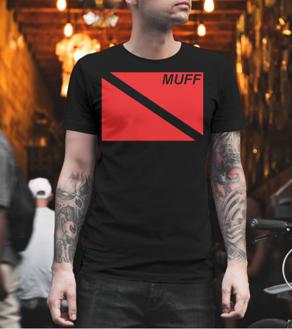 MUFF Dive Flag Red Diagonal Strip T-Shirt MUFF Dive Flag Red Diagonal Strip T-Shirt