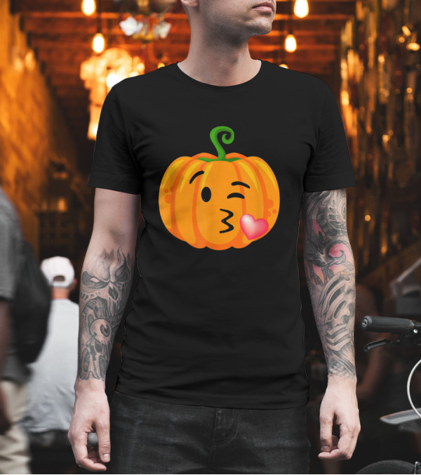 Halloween Kids Adults Emoji Pumpkin Wink Kiss Face T-Shirt Halloween Kids Adults Emoji Pumpkin Wink Kiss Face T-Shirt