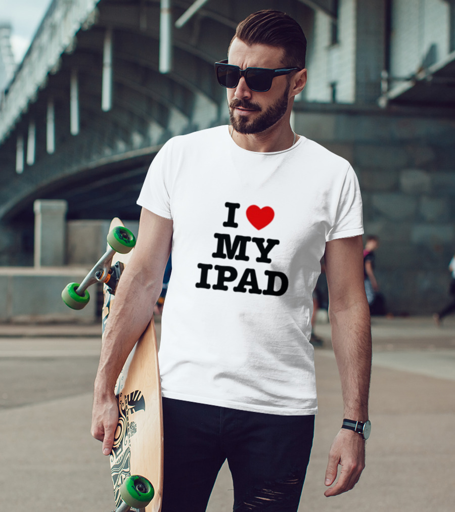 I Love My Ipad Suki Waterhouse T-Shirt