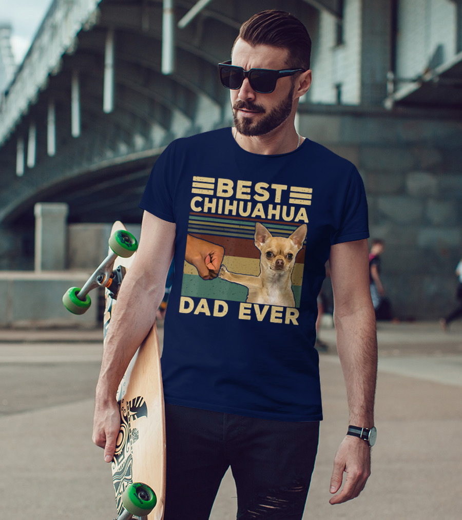 Best Chihuahua Dad Ever Vintage Retro Fist Bump T-Shirt