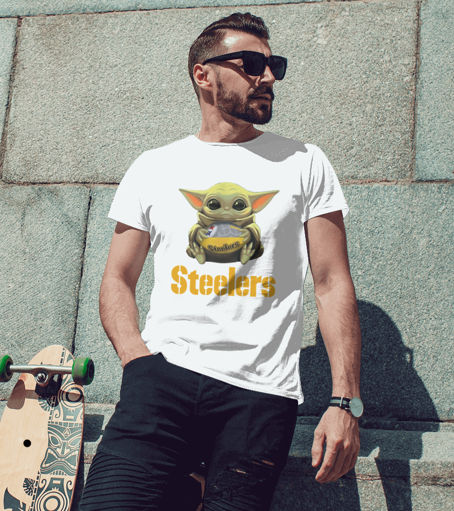Baby Yoda Hug Steelers Football Team T-Shirt