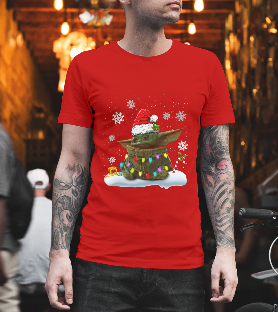 Santa Baby Yoda Christmas Lights Snowflakes Candy Cane Holiday Scene T-Shirt