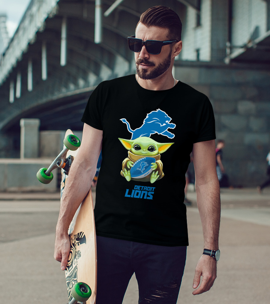 Baby Yoda Hug Detroit Lions Football T-Shirt
