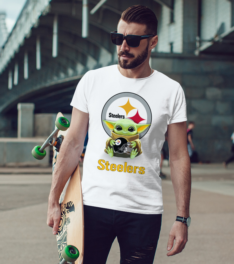 Baby Yoda Hugging Steelers Helmet With Pittsburgh Steelers T-Shirt