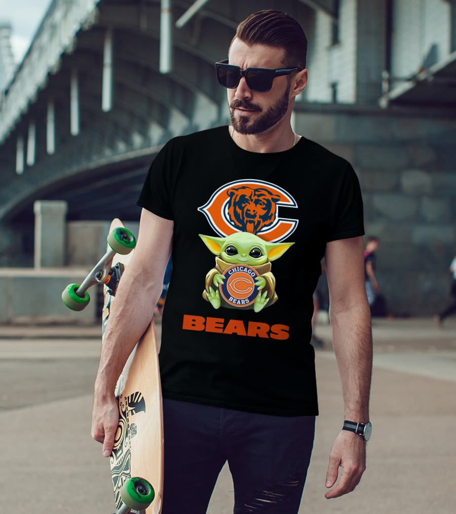 Grogu Holding Chicago Bears Logo Fans T-Shirt