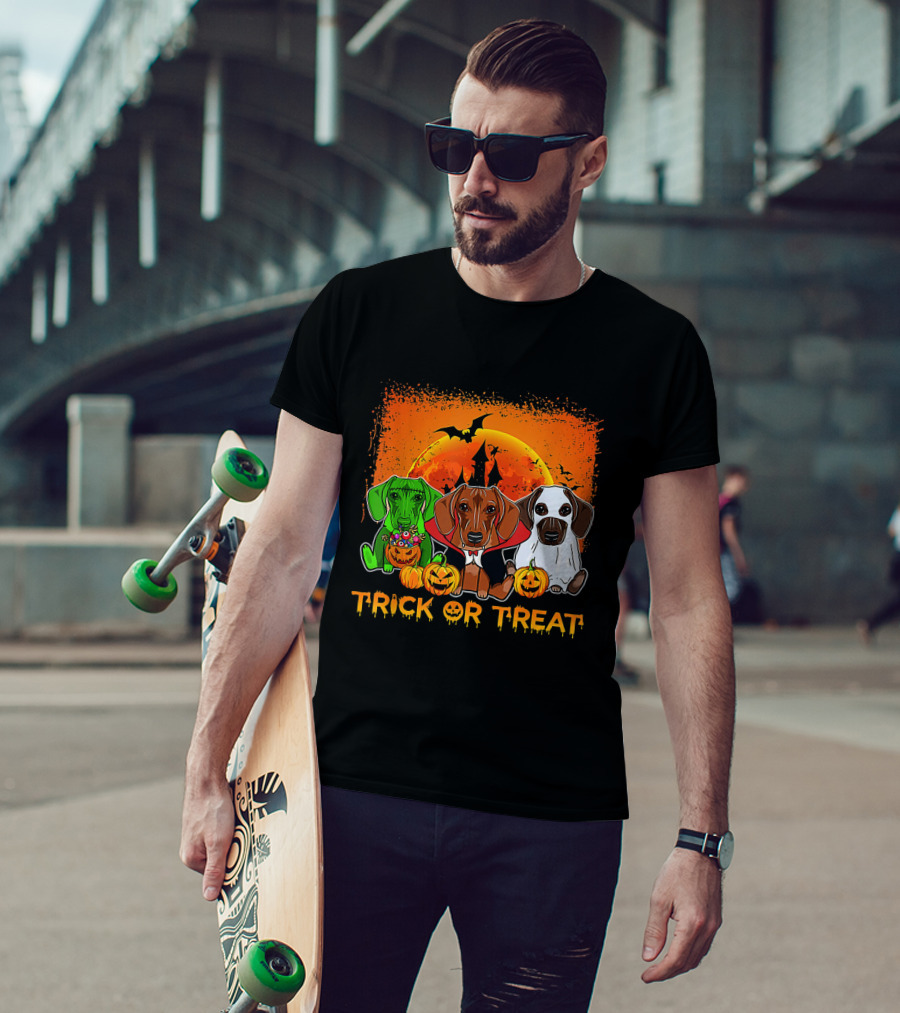 Trick Or Treat Halloween Dachshund Trio With Pumpkins And Spooky Orange Moon T-Shirt