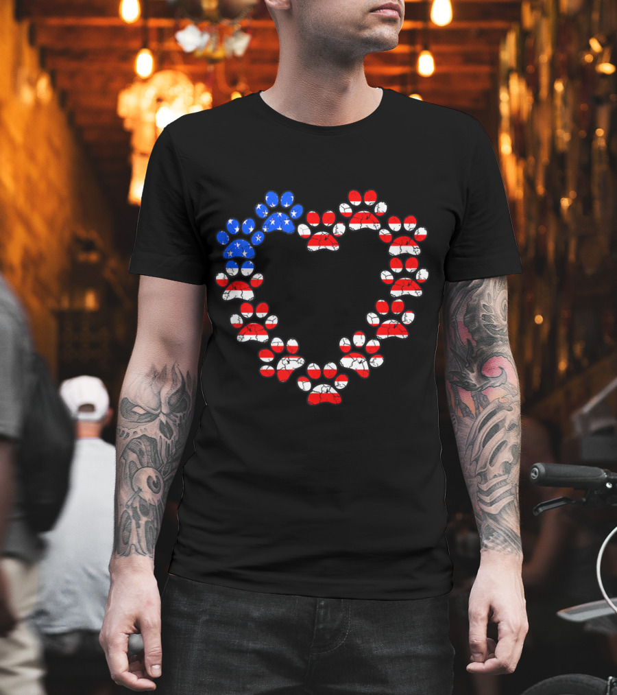 USA Flag Cat Dog Paw Prints Heart Animal Lover Patriotic Emblem T-Shirt