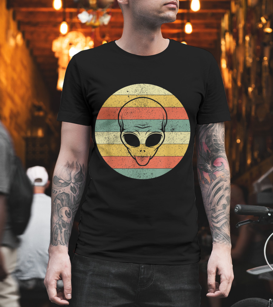 Vintage Distressed Alien Halloween Space Lover Retro Stripes T-Shirt