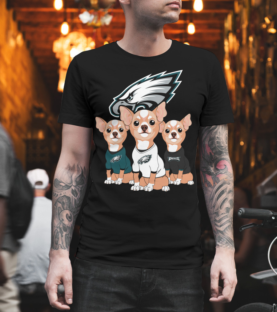 Philadelphia Eagles Chihuahua Trio T-Shirt
