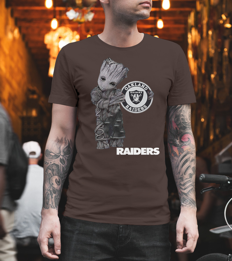 Oakland Raiders Groot Holding T-Shirt