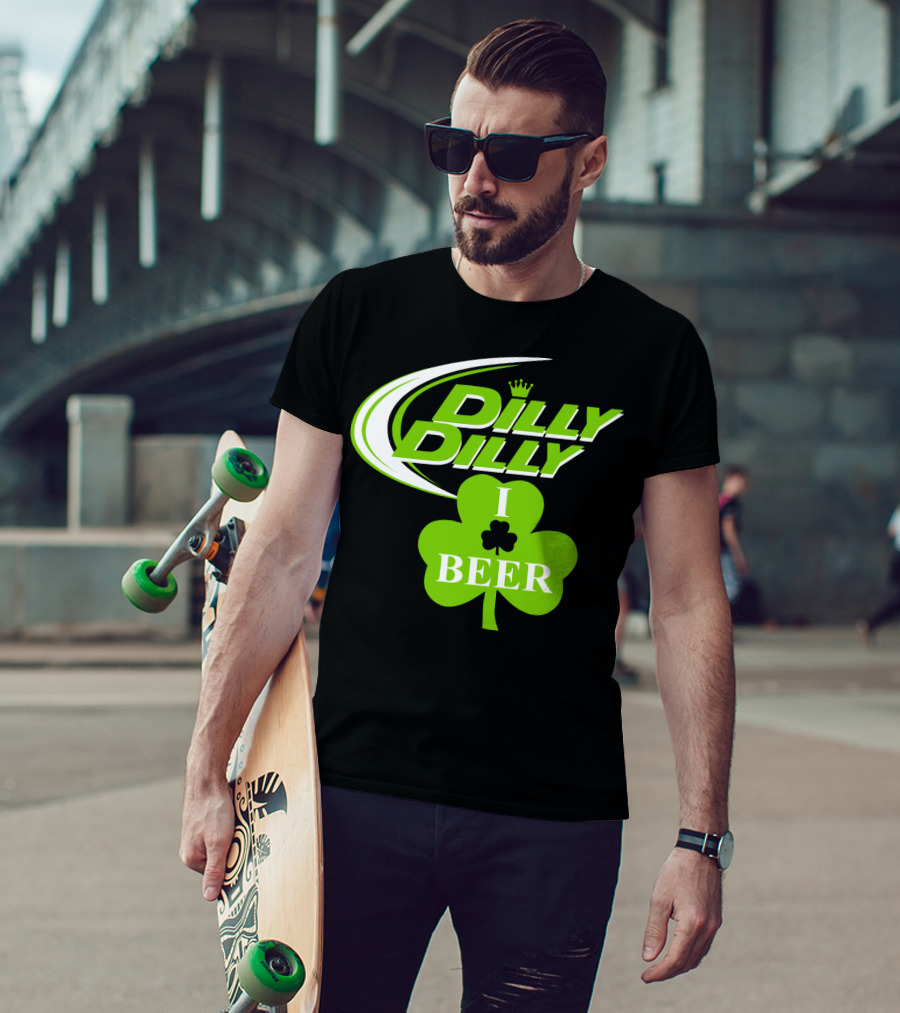 Dilly Dilly I Shamrock Beer Green Clover With Crown T-Shirt