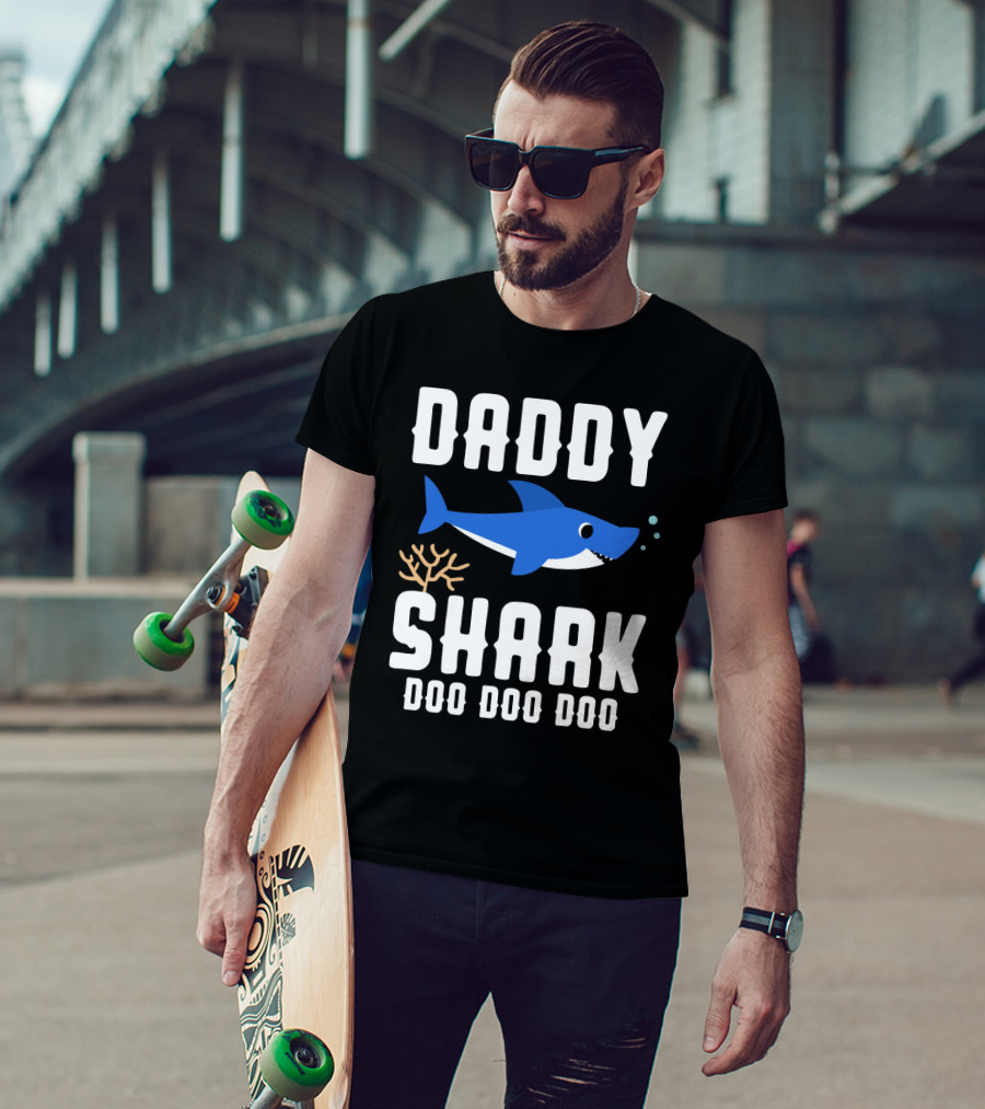 Daddy Shark Doo Doo Doo From Son Daughter Family Gift T-Shirt