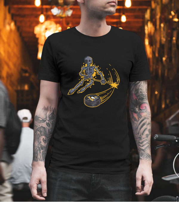 Pittsburgh Penguins Skeleton Playing Ice Hockey with Logo Puck T-Shirt Pittsburgh Penguins Skeleton Playing Ice Hockey with Logo Puck T-Shirt