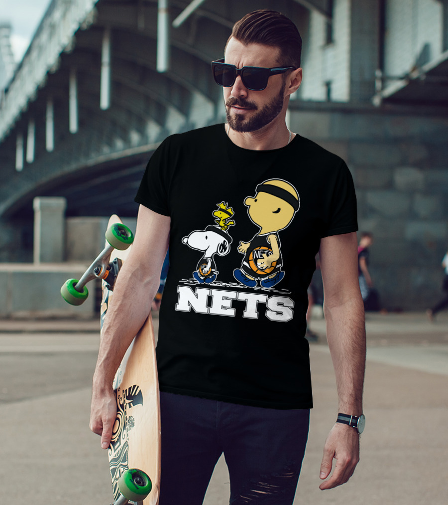 Snoopy And Woodstock Brooklyn Nets Basketball Fans T-Shirt