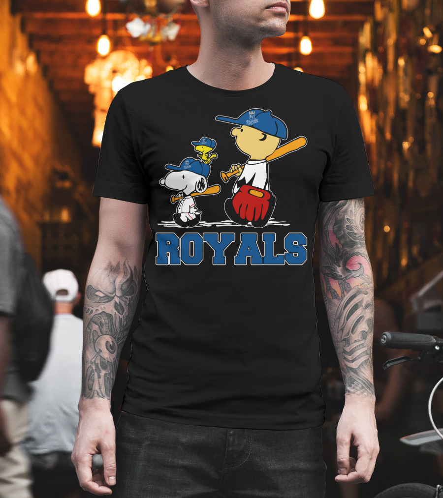 Royals Fans With Snoopy Woodstock And Charlie Brown Peanuts Baseball Theme T-Shirt